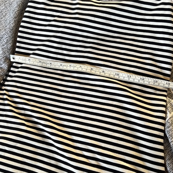 Lululemon striped tank - Picture 3 of 7